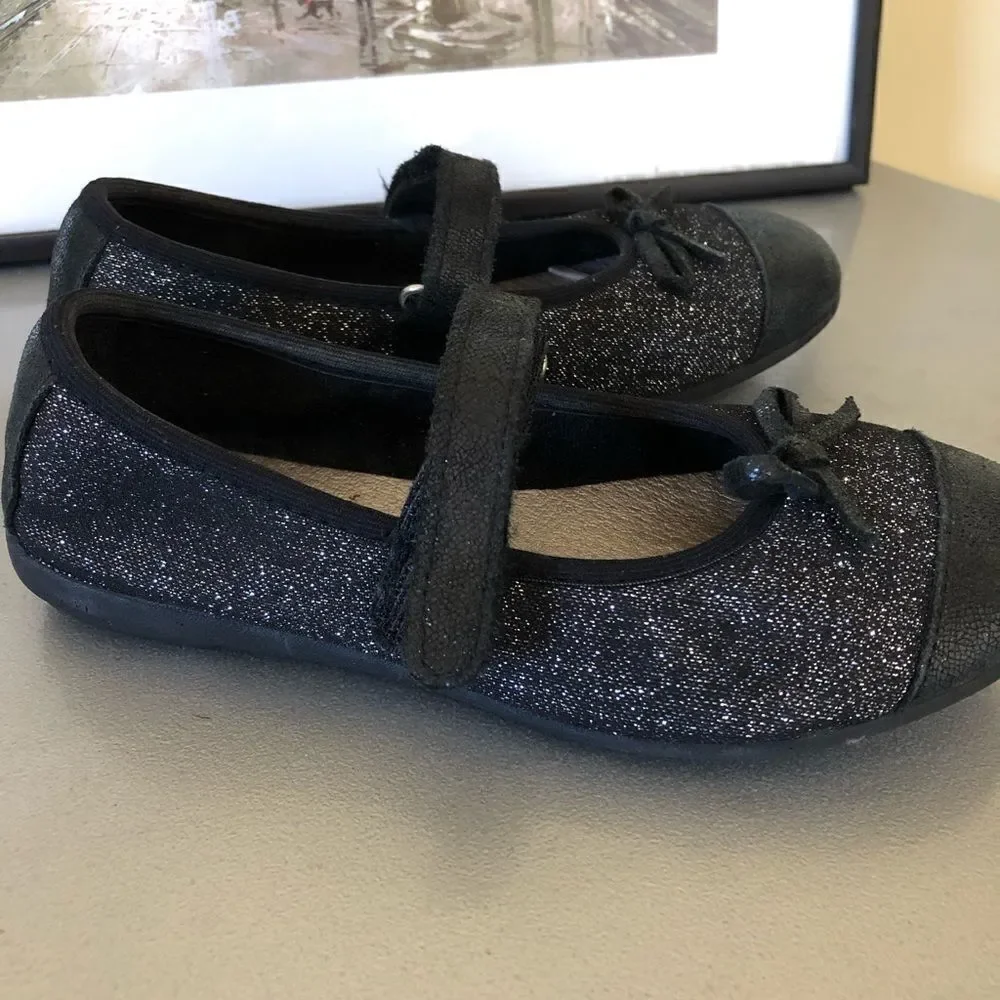 Girls’ Glitter Mary Janes (EUC)‎